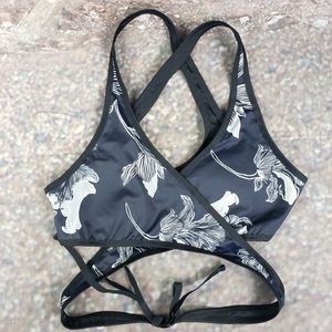 Athleta Wrap Bikini Top 81514 M